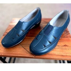 Easy Spirit Daisie Womens Navy Blue Leather‎ Slip On Wedge Loafers 7.5 NWB